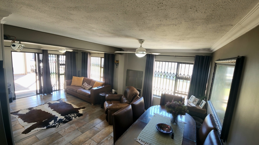2 Bedroom Property for Sale in Diaz Beach Western Cape